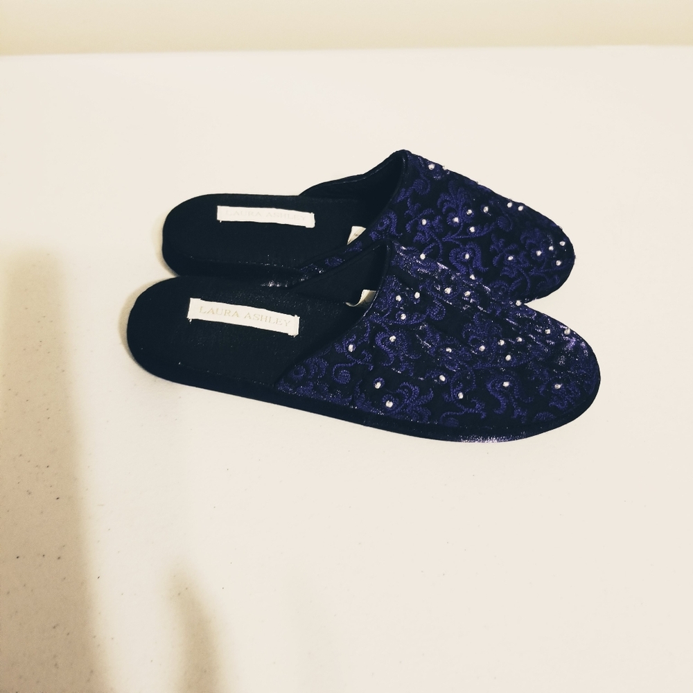 Laura Ashley Navy Blue Pearl Beaded Slip On Slippers Size Small 5-6